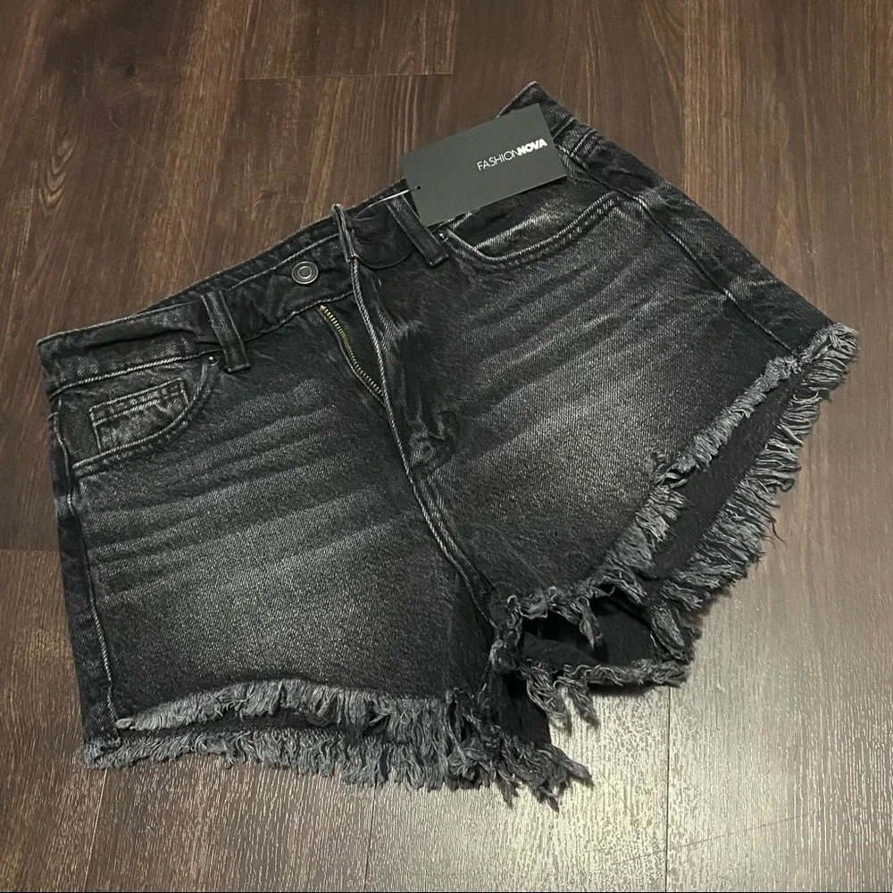 Woman’s High Cut Cheeky Super Frayed Hem Fashion Nova Jean Shorts - Picture 9 of 9